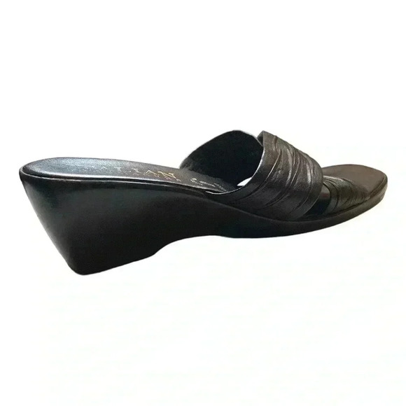 Italian Shoemakers black mules, with crossover leather straps,  2” heel - Picture 1 of 10